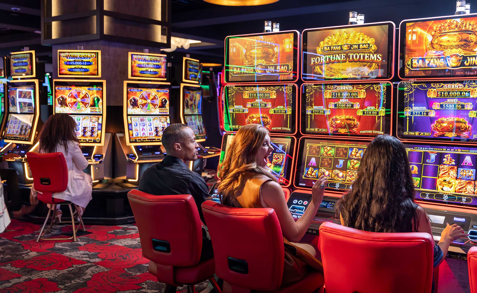 开源棋牌豪华赌场大厅展示